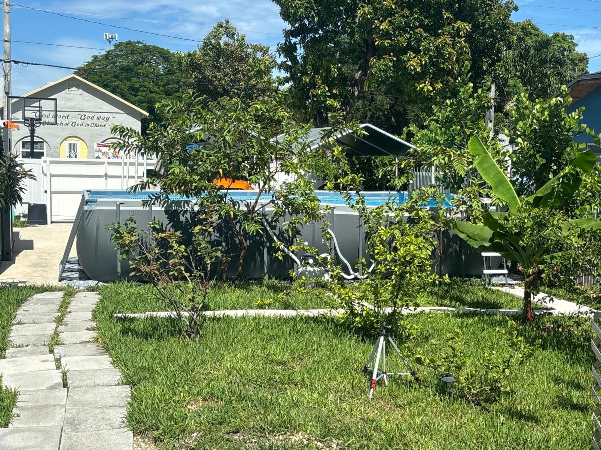 Mini House Oasis Ξενοδοχείο Miami Springs Εξωτερικό φωτογραφία